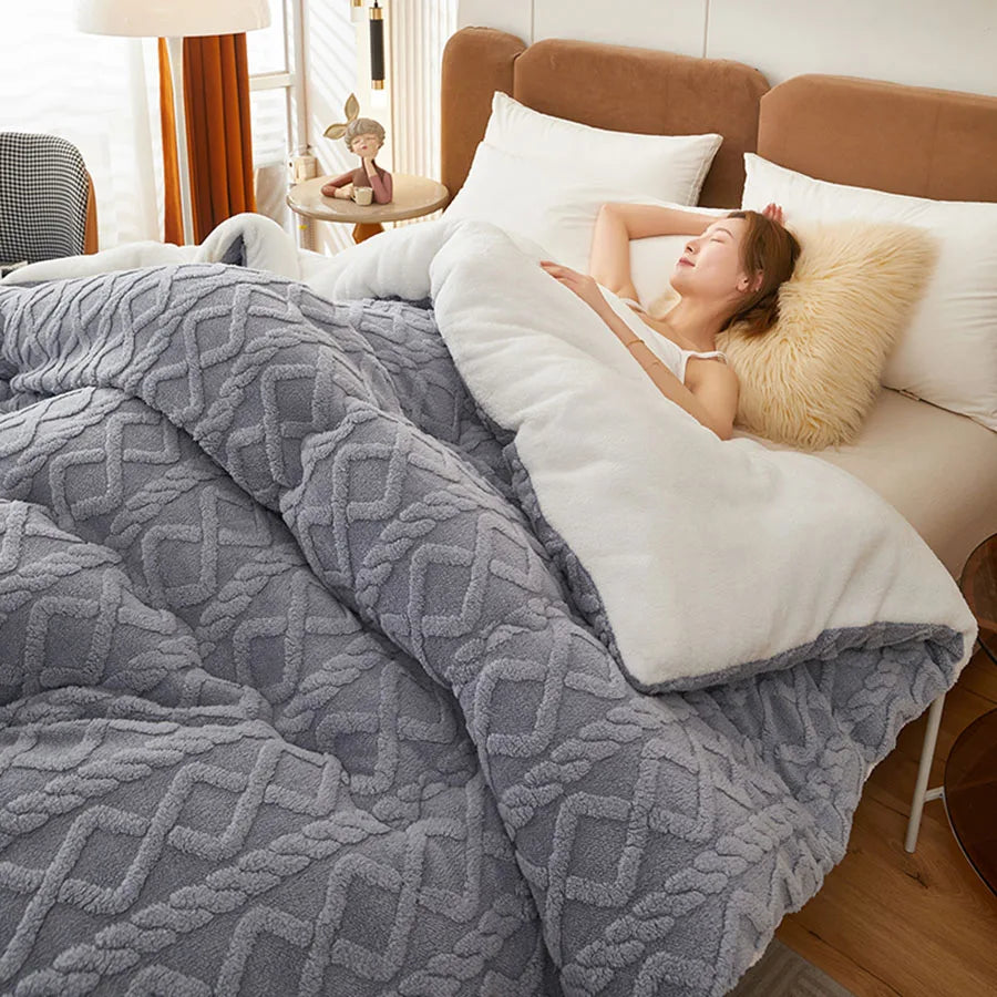 Thick Sherpa-Style Fleece Winter Blanket