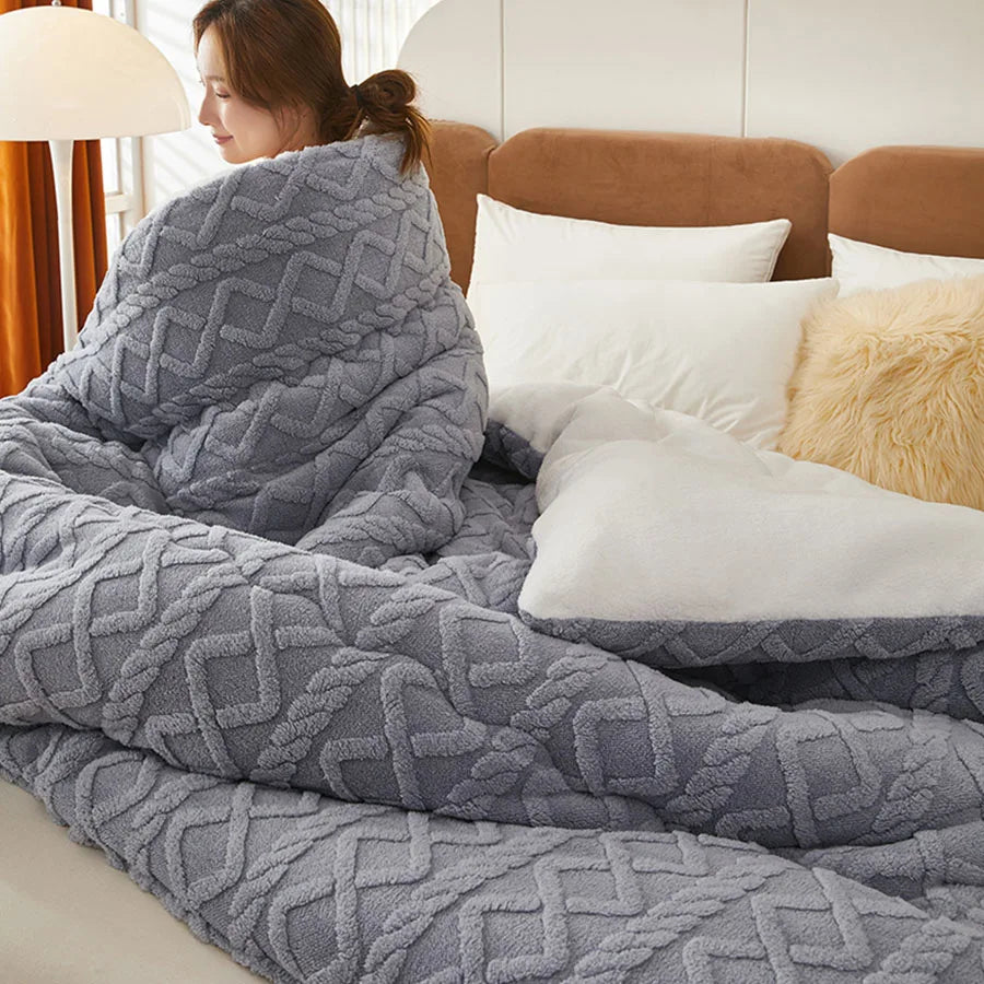 Thick Sherpa-Style Fleece Winter Blanket